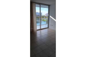 5085 NW 7th St APT 1003, Miami, FL 33126, Sold 05/31/24