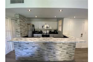 636 NW 114th Ave APT 102, Miami, FL 33172, Sold 08/02/24