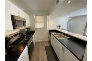 636 NW 114th Ave APT 102, Miami, FL 33172, Sold 08/02/24