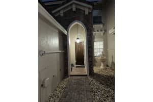 847 SW 154th Path, Miami, FL 33194, Sold 04/05/24