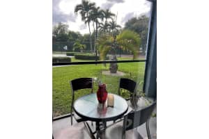 9440 Fontainebleau Blvd APT 113, Miami, FL 33172, Sold 06/10/24