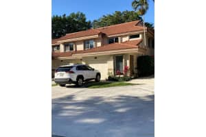9290 NW 9th Ct, Plantation, FL 33324, Sold 05/07/24