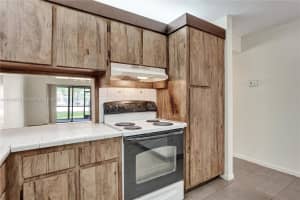 2 Briarwood Cir APT 102, Hollywood, FL 33024, Sold 05/23/24