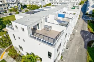 10360 NW 64th St, Doral, FL 33178, Sold 04/11/24