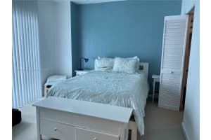 300 S Biscayne Blvd #3107, Miami, FL 33131, Sold 08/14/24
