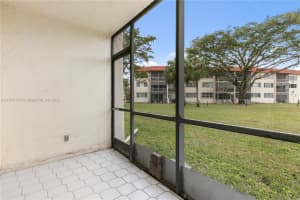 9511 N Hollybrook Lake Dr APT 106, Pembroke Pines, FL 33025, Sold 07/02/24