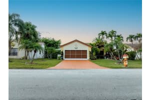 10610 NW 70th St, Tamarac, FL 33321, Sold 05/10/24