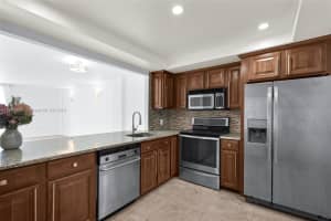 1020 Meridian Ave APT 505, Miami Beach, FL 33139, Sold 05/28/24