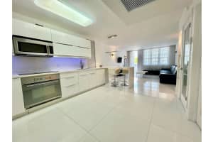 MLS# A11545055, Miami Beach, Florida 33139