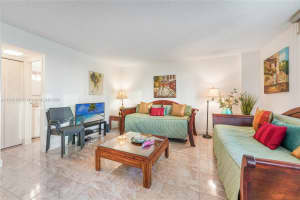100 Bayview Dr APT 429, Sunny Isles Beach, FL 33160, Sold 06/13/24