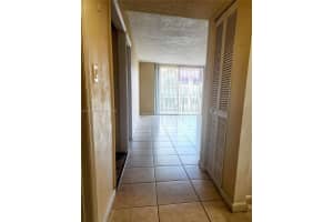 9360 Fontainebleau Blvd s503, Miami, FL 33172, Sold 04/11/24