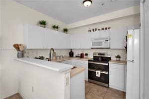 4425 SW 160th Ave APT 207, Miramar, FL 33027, Sold 07/05/24