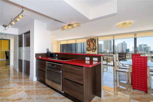 210 174th St APT 1209, Sunny Isles Beach, FL 33160, Sold 03/12/25