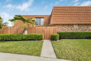 2600 Garden Ct, Hollywood, FL 33026, Sold 04/11/24