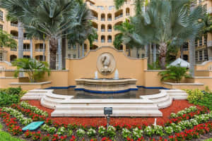 3001 NE 185th St APT 317, Aventura, FL 33180, Sold 06/17/24