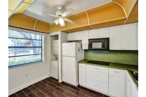 1000 Colony Point Cir APT 104, Pembroke Pines, FL 33026, Sold 04/18/24