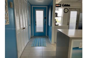 4800 Hillcrest Ln APT 402, Hollywood, FL 33021, Sold 11/25/24