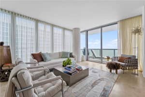 6799 Collins Ave APT 902, Miami Beach, FL 33141, Sold 04/17/24