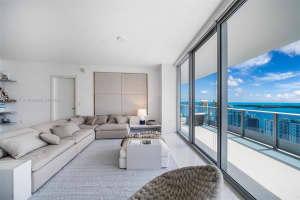200 Biscayne Blvd Way APT 4704, Miami, FL 33131, Sold 09/04/24