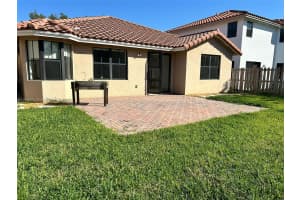 10320 NW 10th St, Miami, FL 33172, Sold 04/23/24