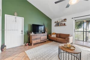 3013 N Oakland Forest Dr APT 306, Oakland Park, FL 33309, Sold 08/09/24
