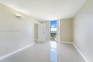 13499 Biscayne Blvd APT 805, North Miami, FL 33181, Sold 10/16/24