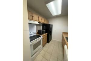 8610 N Sherman Cir APT 304, Miramar, FL 33025, Sold 04/11/24