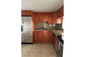 10525 SW 112th Ave APT 314, Miami, FL 33176, Sold 10/22/24