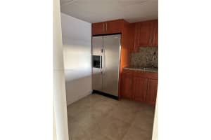 10525 SW 112th Ave APT 314, Miami, FL 33176, Sold 10/22/24