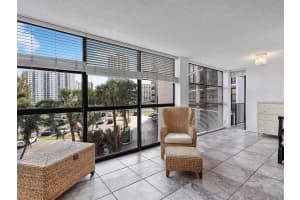 600 Parkview Dr APT 302, Hallandale Beach, FL 33009, Sold 05/16/24