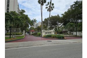 17011 N Bay Rd APT 101, Sunny Isles Beach, FL 33160, Sold 07/31/24