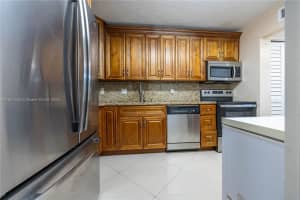 4281 NW 41st St APT 319, Lauderdale Lakes, FL 33319, Sold 05/06/24