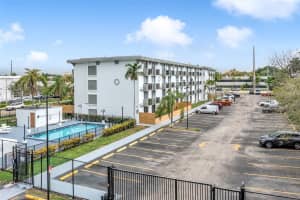 16450 NW 2nd Ave APT 315, Miami, FL 33169, Sold 08/30/24