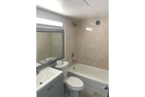 16450 NW 2nd Ave APT 315, Miami, FL 33169, Sold 08/30/24
