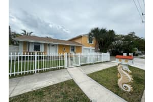 1123 18th Ave N, Lake Worth Beach, FL 33460, Sold 10/30/24