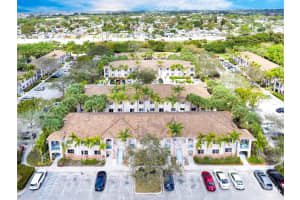 7775 NW 22nd St APT 204, Pembroke Pines, FL 33024, Sold 05/01/24