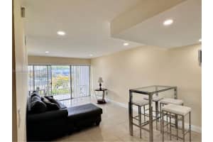 9365 Fontainebleau Blvd APT E236, Miami, FL 33172, Sold 04/26/24