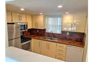 9365 Fontainebleau Blvd APT E236, Miami, FL 33172, Sold 04/26/24