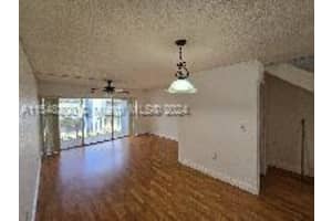 9365 Fontainebleau Blvd APT E229, Miami, FL 33172, Sold 04/15/24