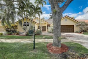 1614 Newport Ln, Weston, FL 33326, Sold 04/30/24