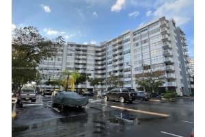 1300 NE Miami Gardens Dr #1018e, Miami, FL 33179, Sold 08/12/24