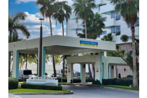 2899 Collins Ave APT 405, Miami Beach, FL 33140, Sold 12/20/24