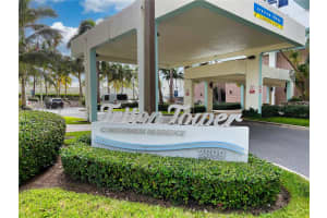 2899 Collins Ave APT 405, Miami Beach, FL 33140, Sold 12/20/24