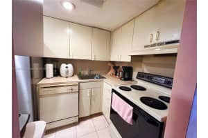 2899 Collins Ave APT 405, Miami Beach, FL 33140, Sold 12/20/24