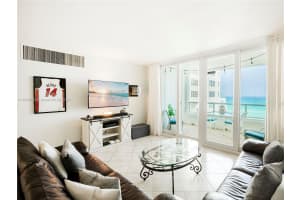 5005 Collins Ave APT 814, Miami Beach, FL 33140, Sold 06/03/24