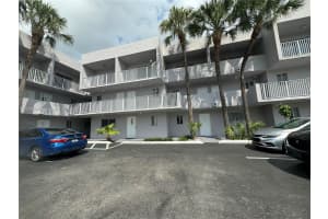 2660 W 76th St APT 102, Hialeah, FL 33016, Sold 06/24/24