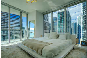495 Brickell Ave 2111, Miami