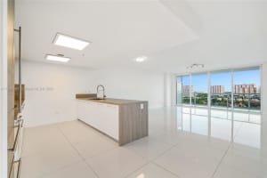 400 Sunny Isles Blvd APT 1018, Sunny Isles Beach, FL 33160, Sold 07/08/24