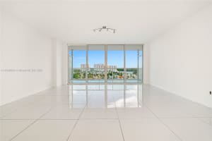 400 Sunny Isles Blvd APT 1018, Sunny Isles Beach, FL 33160, Sold 07/08/24