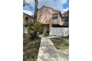 11800 SW 80th St APT 113, Miami, FL 33183, Sold 07/30/24